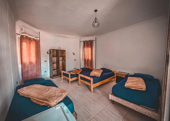 Seven Heaven Diving Center Hotel