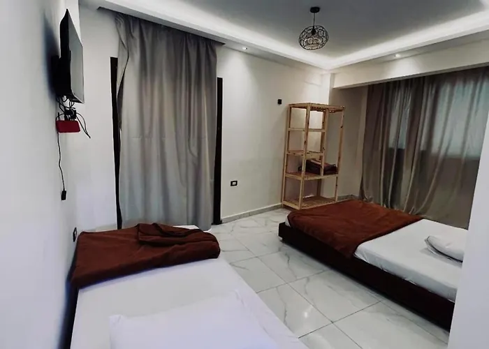 Seven Heaven Diving Center Hotel